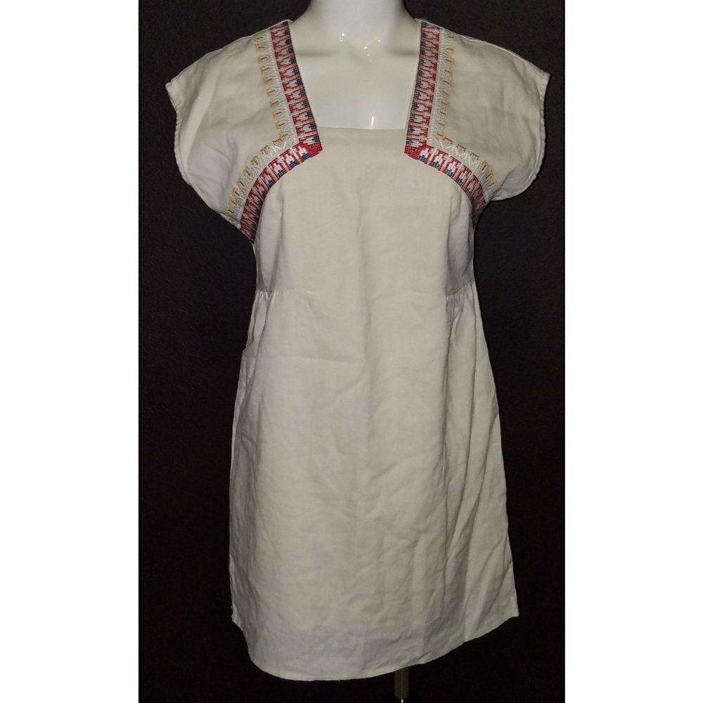Honey Punch Tunic Top Embroidered Neckline Small